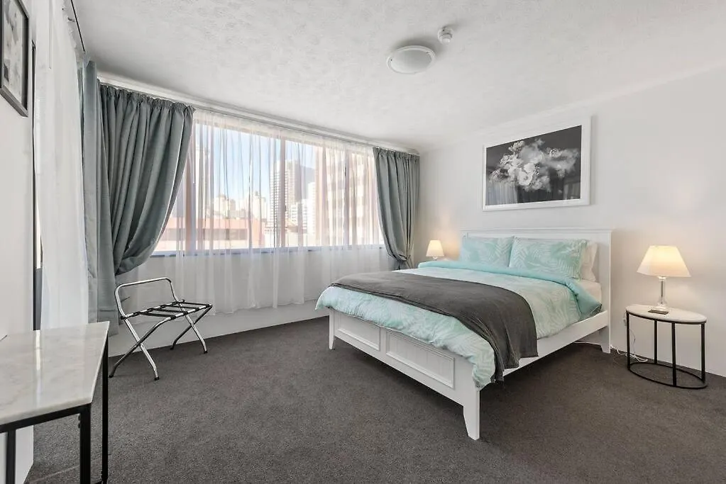 Amazing Astor Apartment ~ 5 Mins Brisbane Cbd
